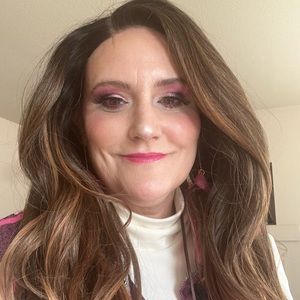 Outre Avalon Lace Front Wig